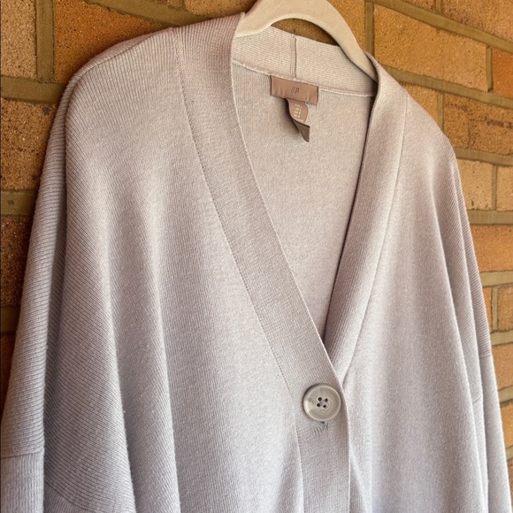 H&M Women's Light Gray oversized wool blend v neck Cardigan Sweater L - Picture 4 of 7